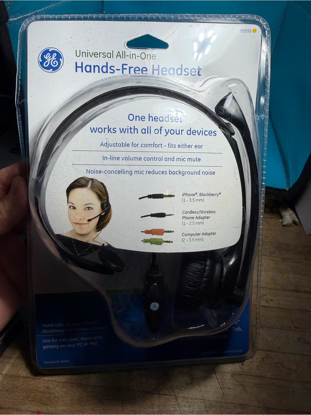 GE Universal Noise-Cancelling Headset Microphone 98999 NWT